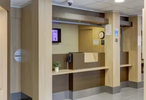 B&B HOTEL Reims Centre Gare - Resepsjon