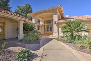 Charming Temecula Home w/ Hot Tub, Mountain Views! - Interiør