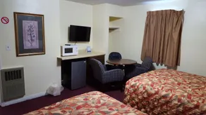 Colonial West Motel - Room