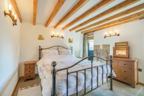 Basil's Barn - Room