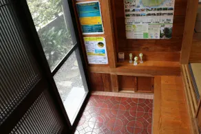 Cottage Yakusugi House - Interior entrance