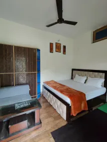 Sri Shakti Hotel and restaurant - Quarto