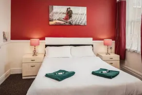 Lanayr Hotel Blackpool Limited - Rum