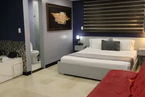 Hotel Lleras 10 - Room