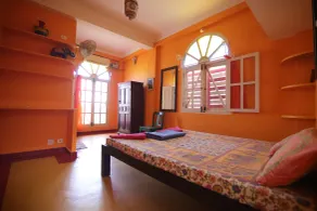 Holi-Wood Guesthouse - Room