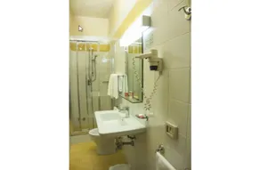 Hotel Clarici - Bathroom