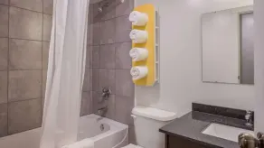 Motel Bo (Camrose) - Bad