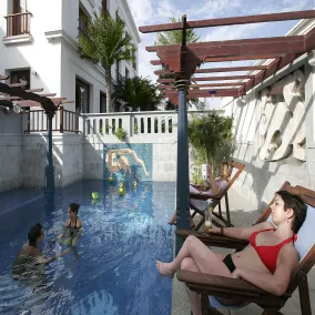 The Promenade - Pool