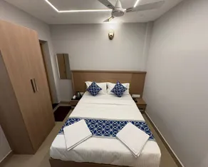 Hotel Royal Inn Near US Consulate, Apollo Hospitals - Camera