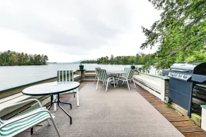 Lakefront Adirondacks Home: Lake George Oasis! - Innvendig