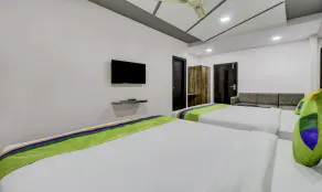 Treebo Sahara Suites 750 M From St Johns Medical College And Hospital - Room