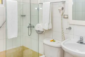 Hotel Restaurant Chino - Bathroom