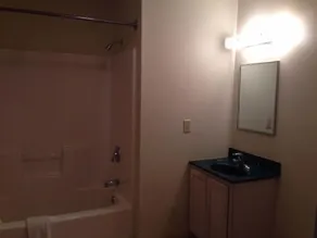 All Suites Inn Budget Host - Bathroom