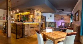 The Walnut Tree Inn - Restaurant