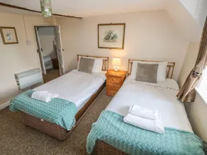 Casa rural con jardín - Habitación