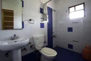 Hotel Shrinathinn - Bathroom