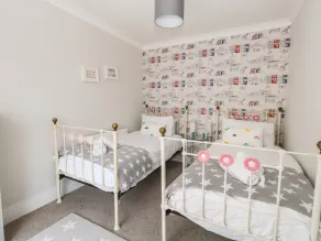 Pebbles Reach - Quarto