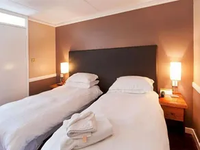 Bull Hotel by Greene King Inns - Habitación