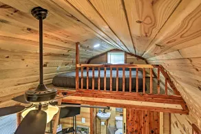 'the Gosling' Studio Cabin w/ River Access! - Innenbereich