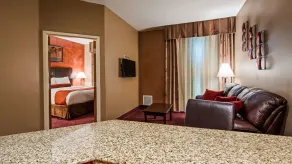 Best Western PLUS Hannaford Inn & Suites - Camera