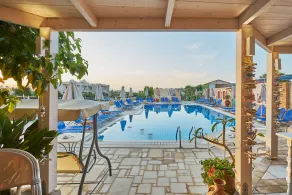 Golden Bay Hotel Apartments - Piscine