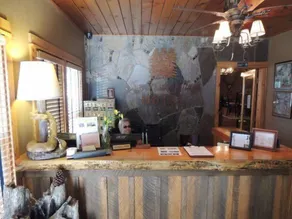 Shaver Lake Village Hotel - Rezeption