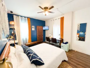 ITH San Diego Mission Beach Backpacker Hostel - Room