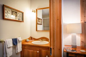 Spouter Inn Bed & Breakfast - Bathroom