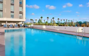 Hampton Inn  & Suites Anaheim Resort Convention Center - Piscine