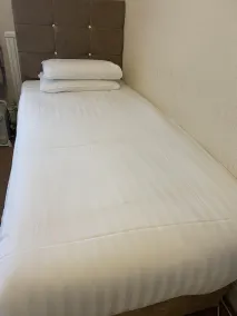 Diamonds Lodge near York Hospital - Habitación