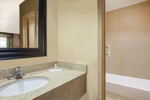 Days Inn by Wyndham Centerville - Badeværelse