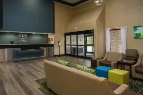 Quality Inn & Suites Lexington South - Lobby