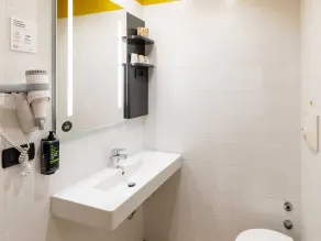 B&B Hotel Roma Tuscolana San Giovanni - Bathroom