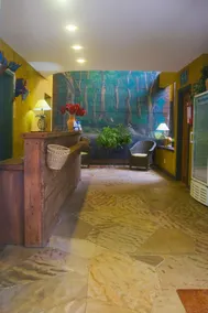 Hotel Manacá - Mostrador de check-in y check-out