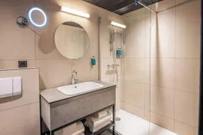 Numa Brussels Royal Galleries - Bathroom