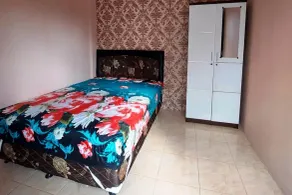 Hotel O Guest House Bu Iin Syariah - Zimmer