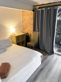 Sunshine Rooms - Room
