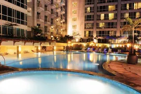 Fancy and Nice Studio at El Royale Apartment By Travelio - Pool