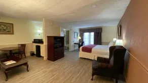 Royal Suites Baton Rouge near LSU and Airport - Chambre
