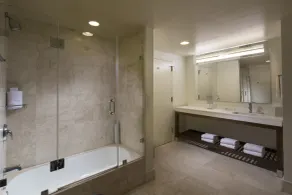 Courtyard Miami Dadeland - Badeværelse