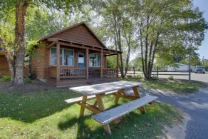 Shawano Lake Cabin w/ Boat Dock! - Interiör