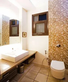 Evergreen Suites Defence Colony - Bathroom