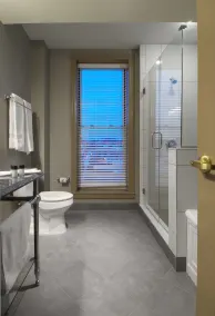 Hotel Blackhawk, Autograph Collection - Salle de bain