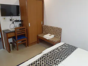 Airport Sky Inn - Room