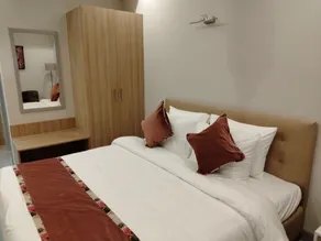 ROSASTAYS Gurugram Sec 31 - Camera