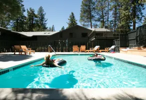 The Coachman Hotel - Piscine