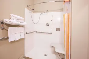 La Quinta by Wyndham Bay City - Chambre