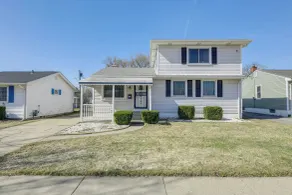 9 Mi to Dtwn Buffalo: Family Escape w/ Fenced Yard - Intérieur