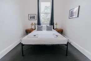 Holmesville Hotel - Værelse