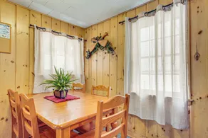 South Twin Lake Cabin w/ Seasonal Dock & Slip! - Innenbereich